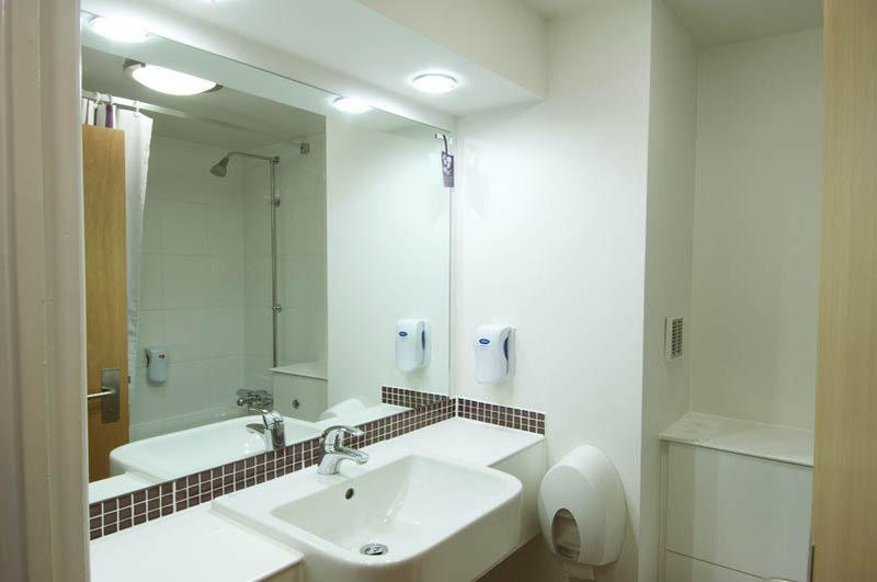 Premier Inn Lichfield North East Buitenkant foto