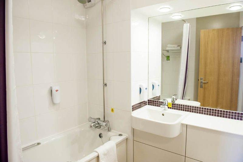 Premier Inn Lichfield North East Buitenkant foto